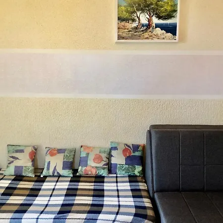 Apartmán Latina With 6 And A Shared Pool Vir