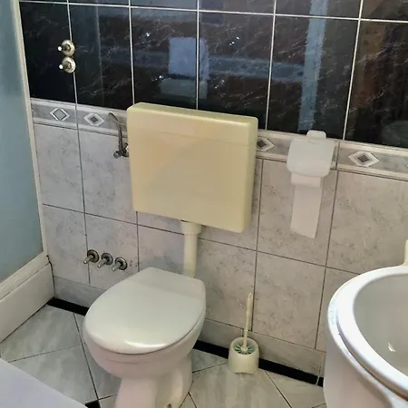 Apartmán Latina With 6 And A Shared Pool Vir