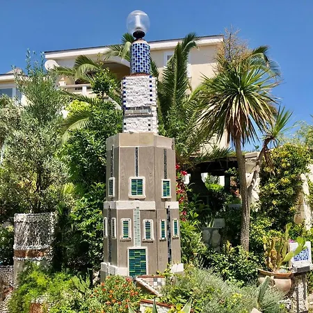 Apartmán Latina With 6 And A Shared Pool Vir