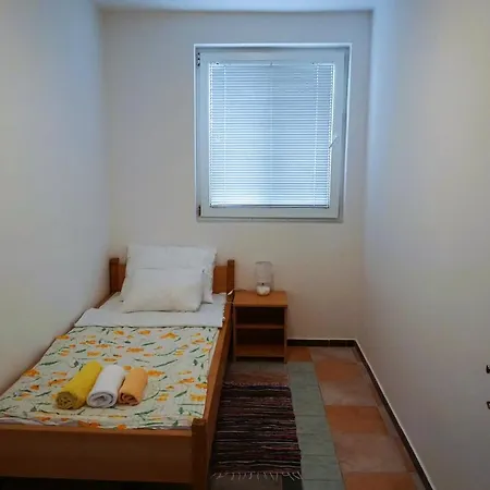 Apartmán Latina With 6 And A Shared Pool