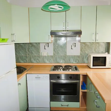 Latina With 6 And A Shared Pool Apartament *